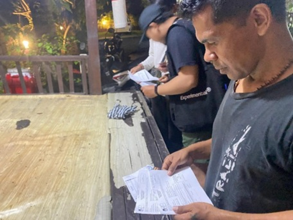 Penyebaran Surat Pemberitahuan Memilih oleh KPPS TPS 05 Br. Pengilian, Dasa Dalung